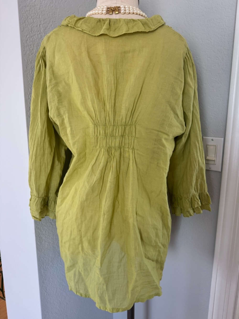 100% Cotton Ruffle Collar Lightweight Shrug - Picture 3 of 8